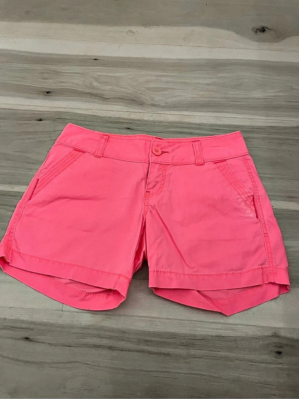 Maurice’s Pink Bermuda Shorts Size 1/2 Like New